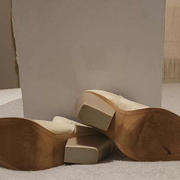 Never worn boot - Picture 4 of 4